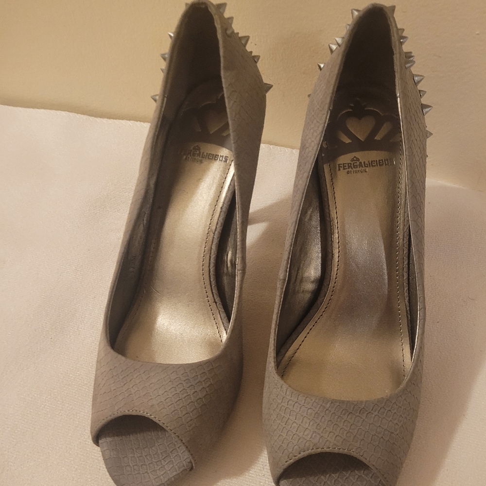 Fergalicious Grudge Pumps WOMEN'S HEEL SHOES SIZE 7 1/2 M